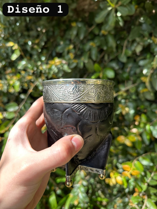 Mate Imperial Repujado Premium con Base y c/Bolitas Negro